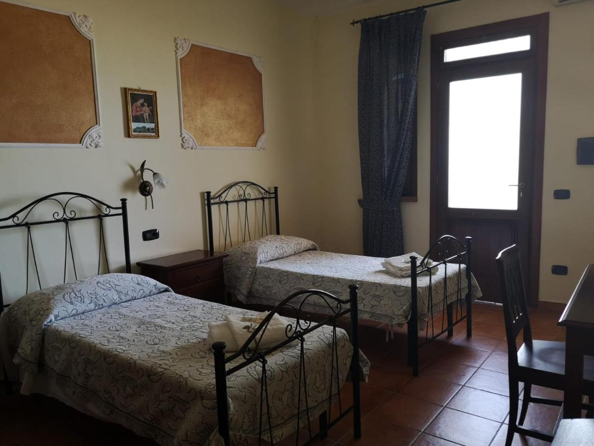 Agriturismo Catena Ciro Exteriör bild