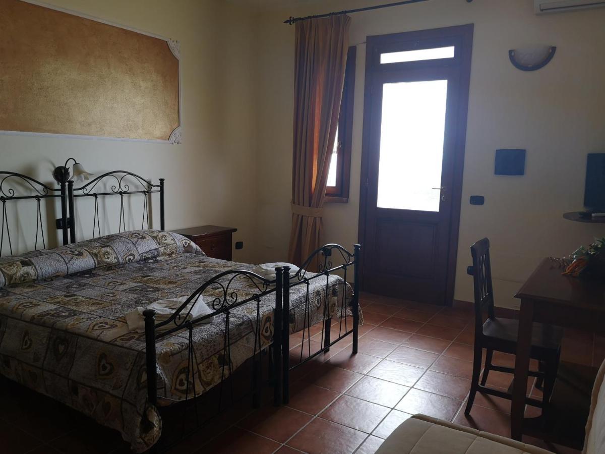 Agriturismo Catena Ciro Exteriör bild