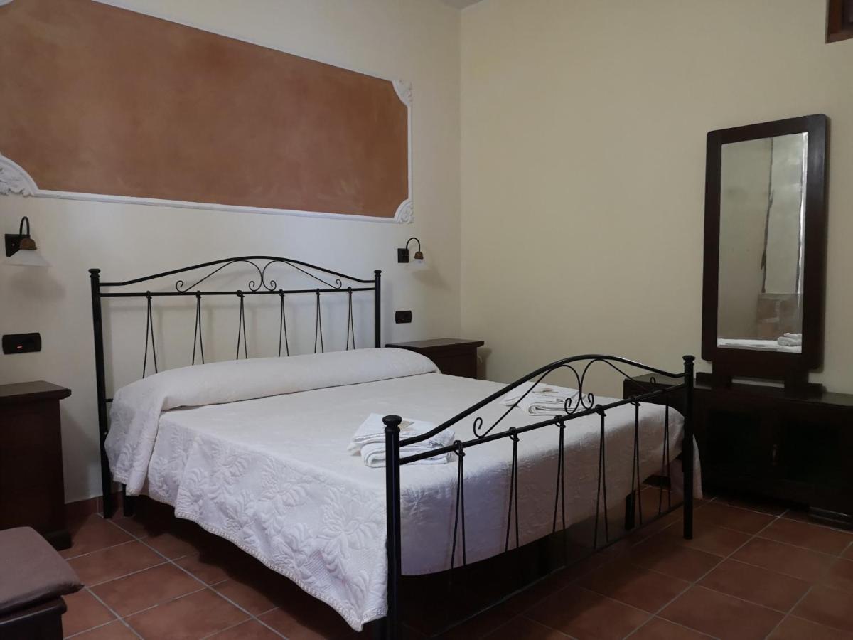 Agriturismo Catena Ciro Exteriör bild
